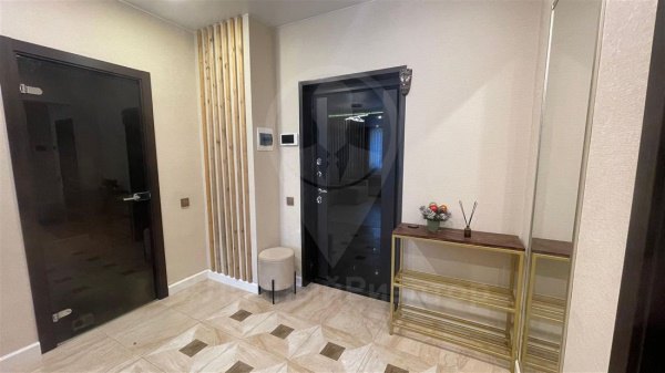 1-к квартира, 15/15 эт., 53м²