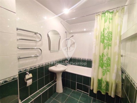 1-к квартира, 4/10 эт., 40м²