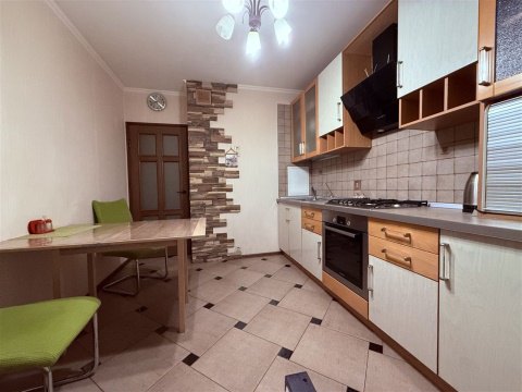 2-к квартира, 5/10 эт., 65м²