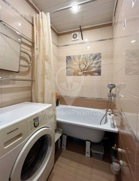 3-к квартира, 5/5 эт., 63м²