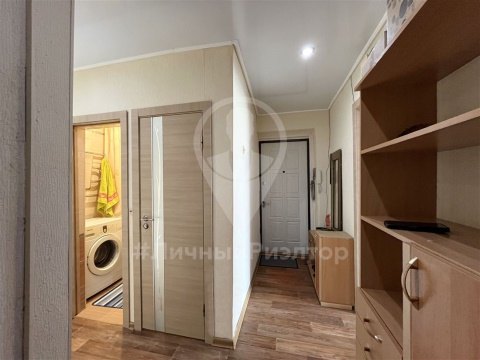 3-к квартира, 5/5 эт., 63м²