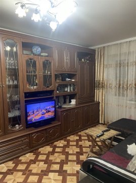 3-к квартира, 5/5 эт., 45м²