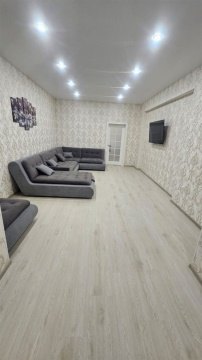 2-к квартира, 3/16 эт., 70м²
