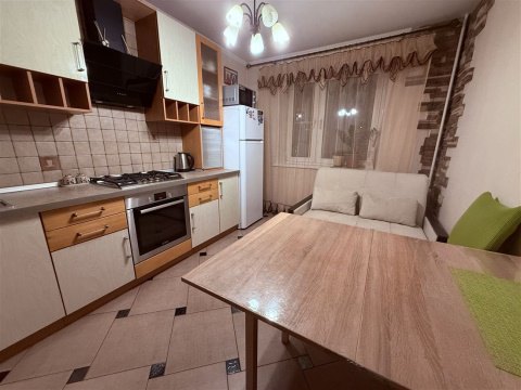 2-к квартира, 5/10 эт., 65м²