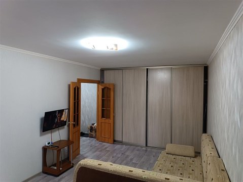 1-к квартира, 9/10 эт., 42м²