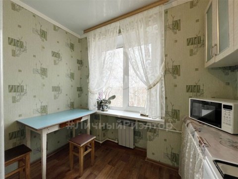 3-к квартира, 5/5 эт., 63м²