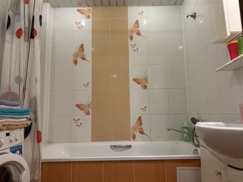 2-к квартира, 5/10 эт., 65м²