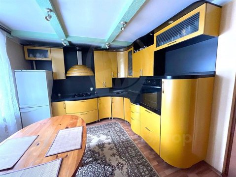 3-к квартира, 1/7 эт., 96м²
