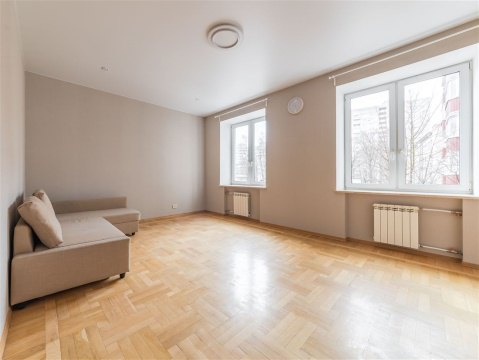 2-к квартира, 2/15 эт., 75м²