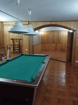 Дом 280м², участок 10 сот.