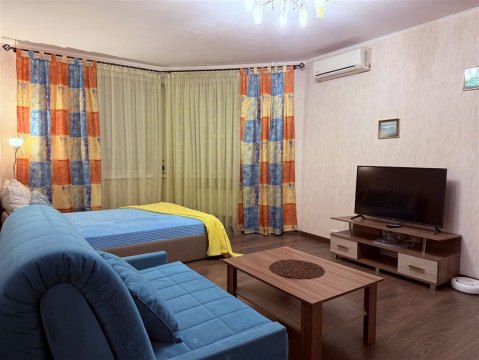2-к квартира, 5/10 эт., 65м²