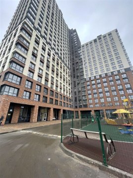 1-к квартира, 5/25 эт., 42м²