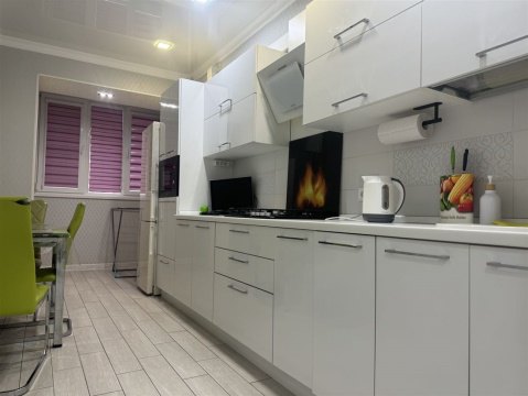 1-к квартира, 1/6 эт., 40м²