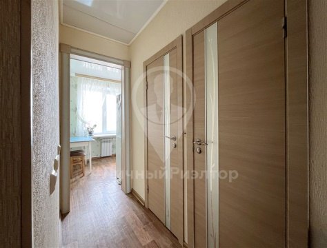3-к квартира, 5/5 эт., 63м²