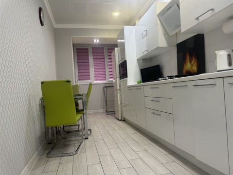 1-к квартира, 1/6 эт., 40м²