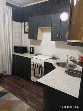 4-к квартира, 4/9 эт., 90м²