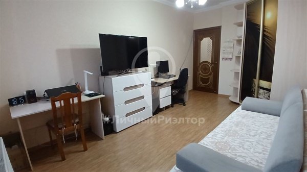 2-к квартира, 15/18 эт., 65м²