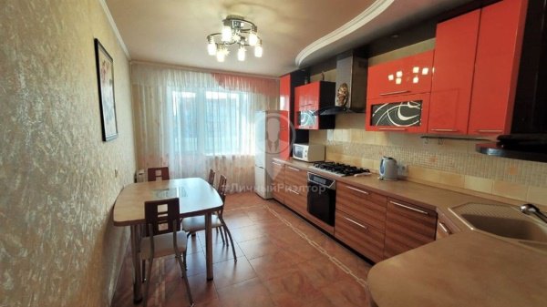 3-к квартира, 5/10 эт., 101м²