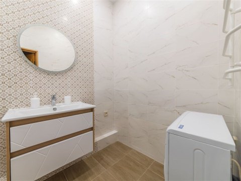 2-к квартира, 2/15 эт., 75м²